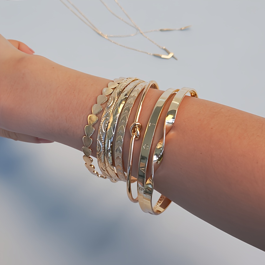 7pcs Beautiful Golden Bangles Set, Exquisite Design for All Occasions